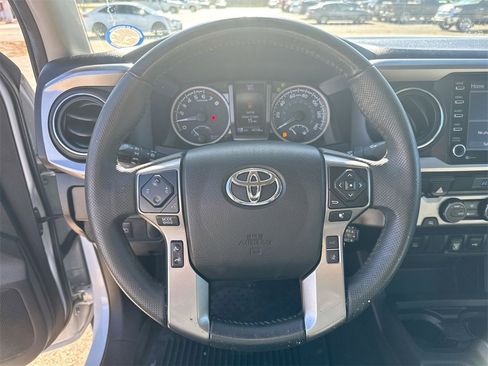 Used 2022 Toyota Tacoma SR5 w/ Technology Package image 16