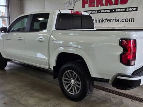 Used 2024 Chevrolet Colorado LT w/ LT Convenience Package II image 3