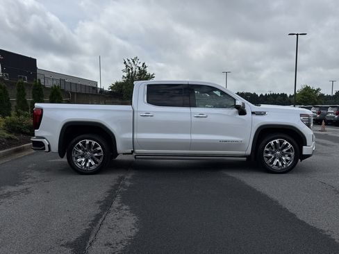 Used 2024 GMC Sierra 1500 Denali w/ Denali Reserve Package RWD image 11