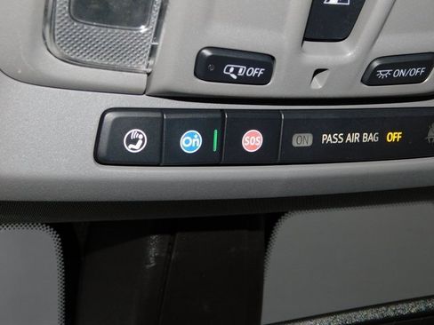 Used 2021 Chevrolet Silverado 1500 LTZ image 40