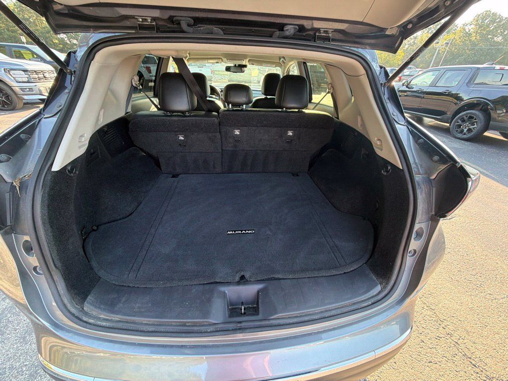 Used 2023 Nissan Murano SV AWD/4WD image 9