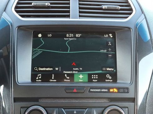 Used 2017 Ford Explorer XLT w/ Equipment Group 201A FWD image 12