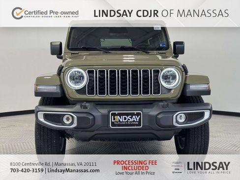 Used 2026 Jeep Wrangler Unlimited Sahara AWD/4WD image 5
