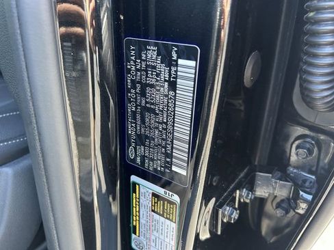 Used 2025 Genesis GV80 2.5T Select image 39