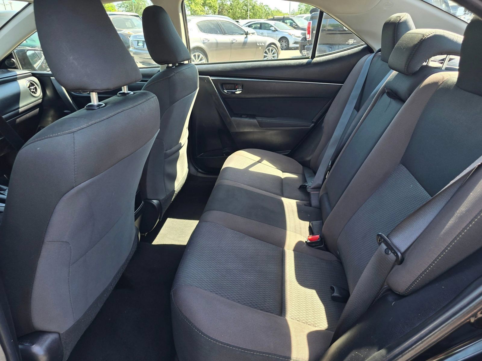Used 2019 Toyota Corolla LE FWD image 17