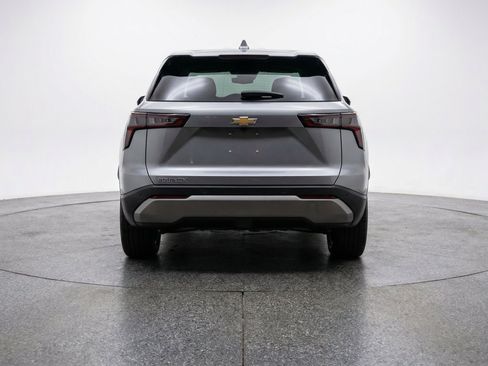 Used 2025 Chevrolet Equinox LT FWD image 7