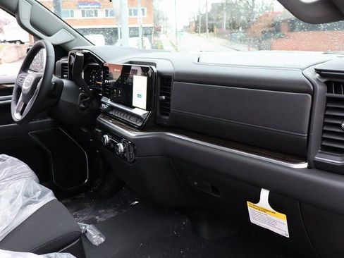 New 2026 GMC Sierra 1500 Elevation image 7