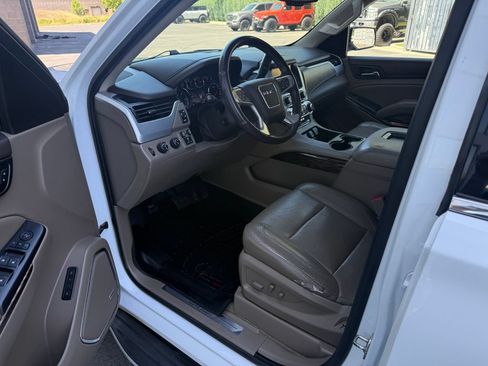 Used 2015 GMC Yukon XL SLT w/ Open Road Package AWD/4WD image 21