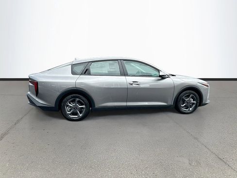 New 2026 Kia K4 LXS FWD image 8