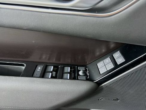 Used 2026 Land Rover Range Rover Velar Dynamic SE AWD/4WD image 18