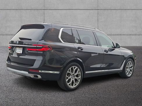Used 2024 BMW X7 xDrive40i w/ Premium Package AWD/4WD image 4