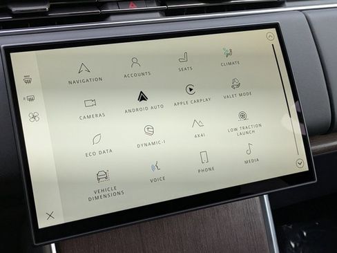 New 2025 Land Rover Range Rover SE image 13