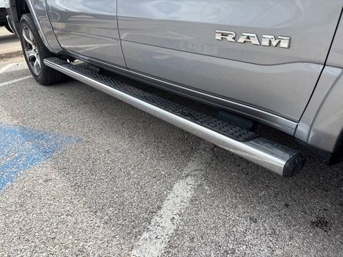 Used 2019 RAM 1500 Laramie AWD/4WD image 37