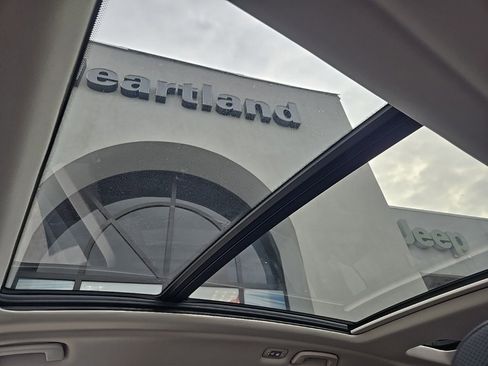 Used 2024 BMW X7 xDrive40i w/ Climate Comfort Package image 70