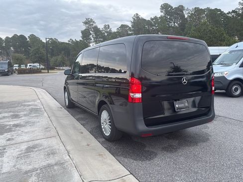 Used 2023 Mercedes-Benz Metris Passenger image 7