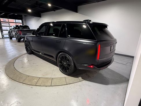 Used 2024 Land Rover Range Rover Long Wheelbase Autobiography image 24