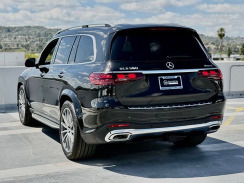 New 2026 Mercedes-Benz GLS 580 4MATIC image 8