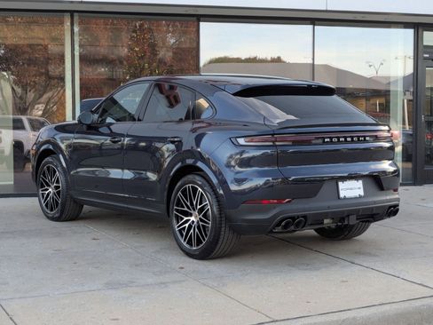 New 2026 Porsche Cayenne image 3