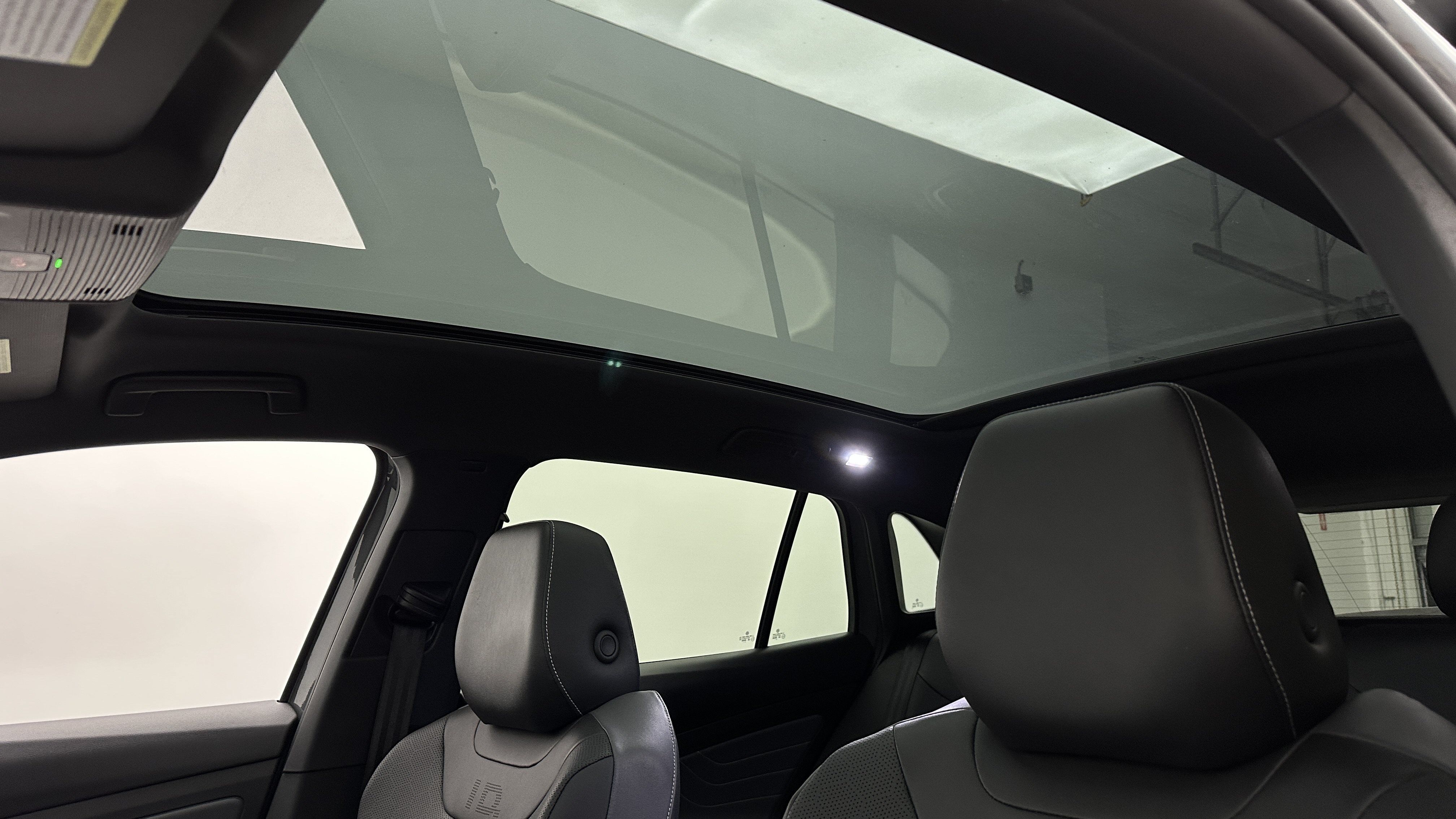 Used 2023 Volkswagen ID.4 S RWD image 5