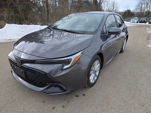 Used 2025 Toyota Corolla SE image 2