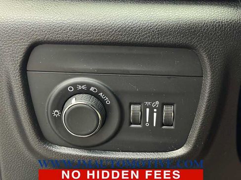 Used 2023 Jeep Grand Cherokee Altitude AWD/4WD image 39