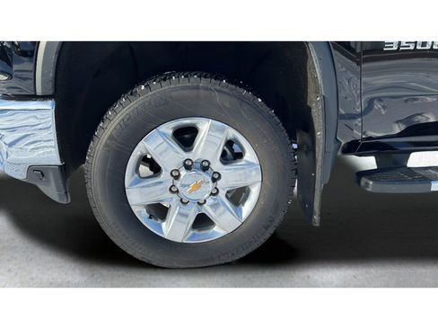 Certified 2022 Chevrolet Silverado 3500 LTZ w/ LTZ Premium Package image 34