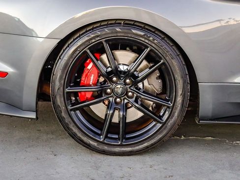 Used 2021 Ford Mustang Shelby GT500 w/ Technology Package image 12