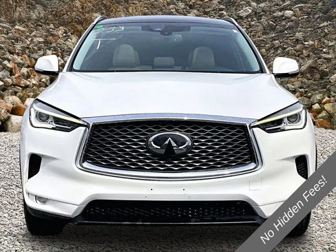 Used 2019 INFINITI QX50 Luxe w/ Navigation Package FWD image 3