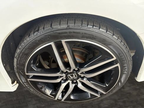 Used 2017 Honda Accord Touring image 43