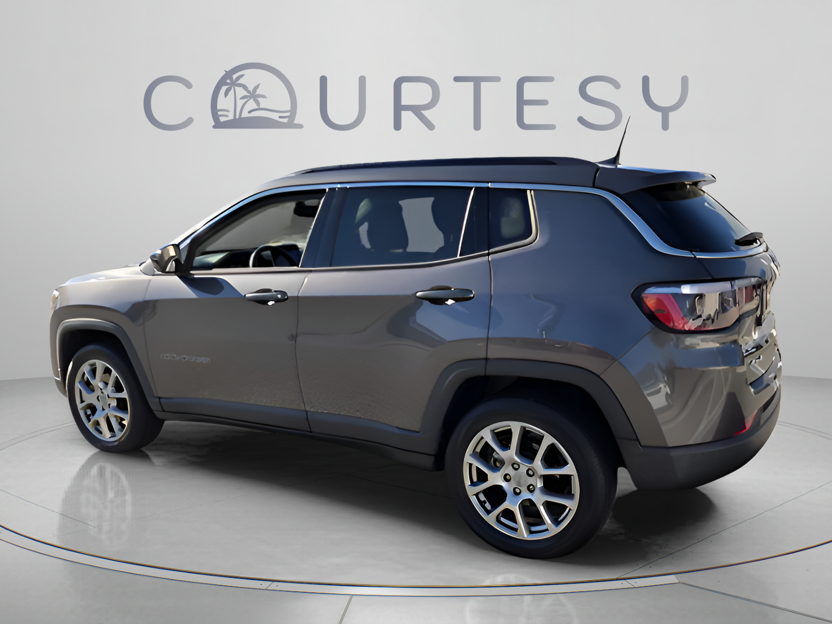 Used 2022 Jeep Compass Latitude AWD/4WD image 3