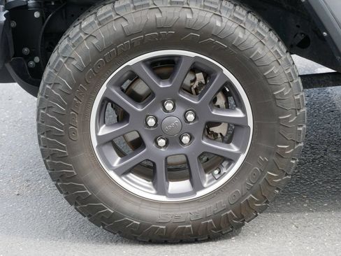 Used 2022 Jeep Gladiator Overland w/ Popular Equipment Package AWD/4WD image 12