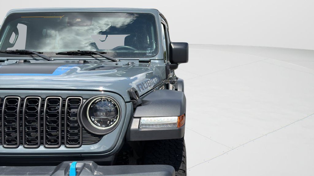 Used 2024 Jeep Wrangler Unlimited Rubicon 4xe AWD/4WD image 36