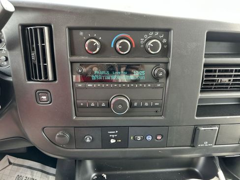 New 2025 Chevrolet Express 3500 Work Van w/ Power Convenience Package image 21