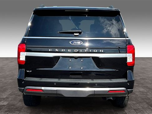 Used 2024 Ford Expedition XLT image 26
