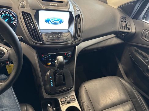 Used 2015 Ford Escape SE w/ Equipment Group 201A image 28