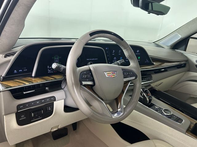 Used 2023 Cadillac Escalade Premium Luxury Platinum AWD/4WD image 12