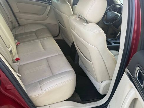 Used 2014 Lincoln MKS FWD image 11