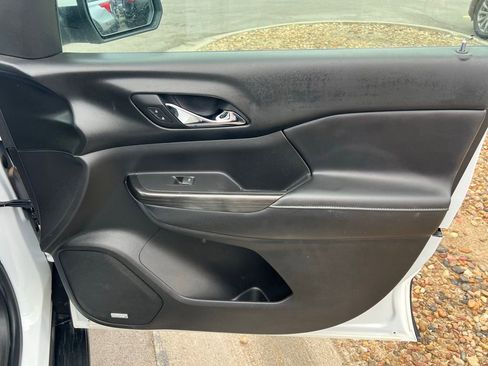 Used 2018 GMC Acadia SLT FWD image 28