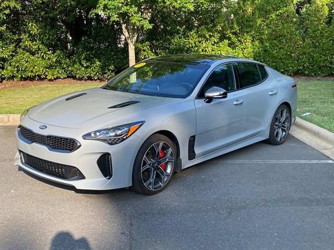 Used 2019 Kia Stinger GT1 RWD image 3