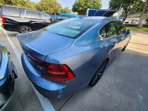 Used 2019 Volvo S90 T5 Momentum w/ Protection Package Premier FWD image 5