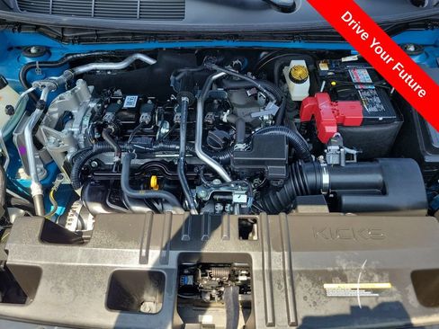 Used 2025 Nissan Kicks SR FWD image 34