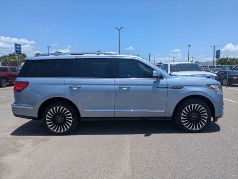 Used 2021 Lincoln Navigator Black Label w/ Cargo Convenience Package AWD/4WD image 2