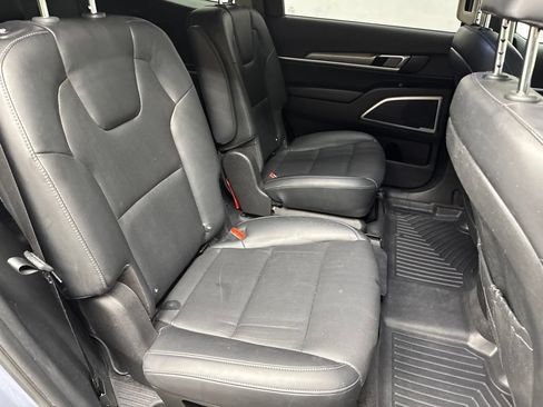 Used 2022 Kia Telluride S FWD image 29