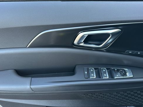 New 2026 Kia Carnival SX Prestige image 9