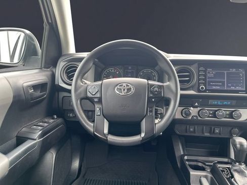 Used 2021 Toyota Tacoma SR AWD/4WD image 12