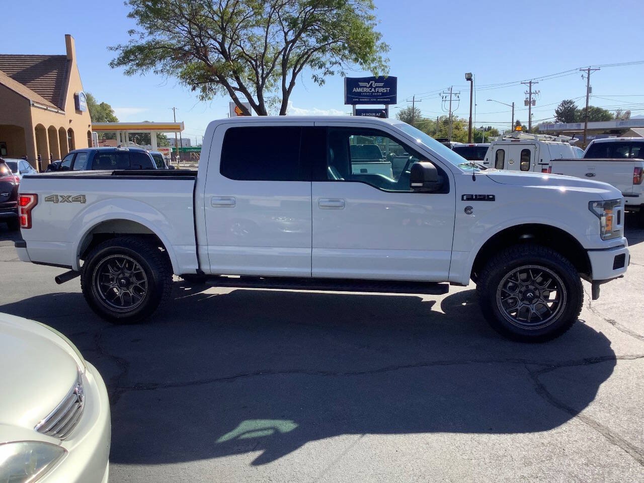 Used 2020 Ford F150 XLT w/ Equipment Group 302A Luxury AWD/4WD image 12