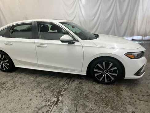 Used 2024 Honda Civic EX image 4
