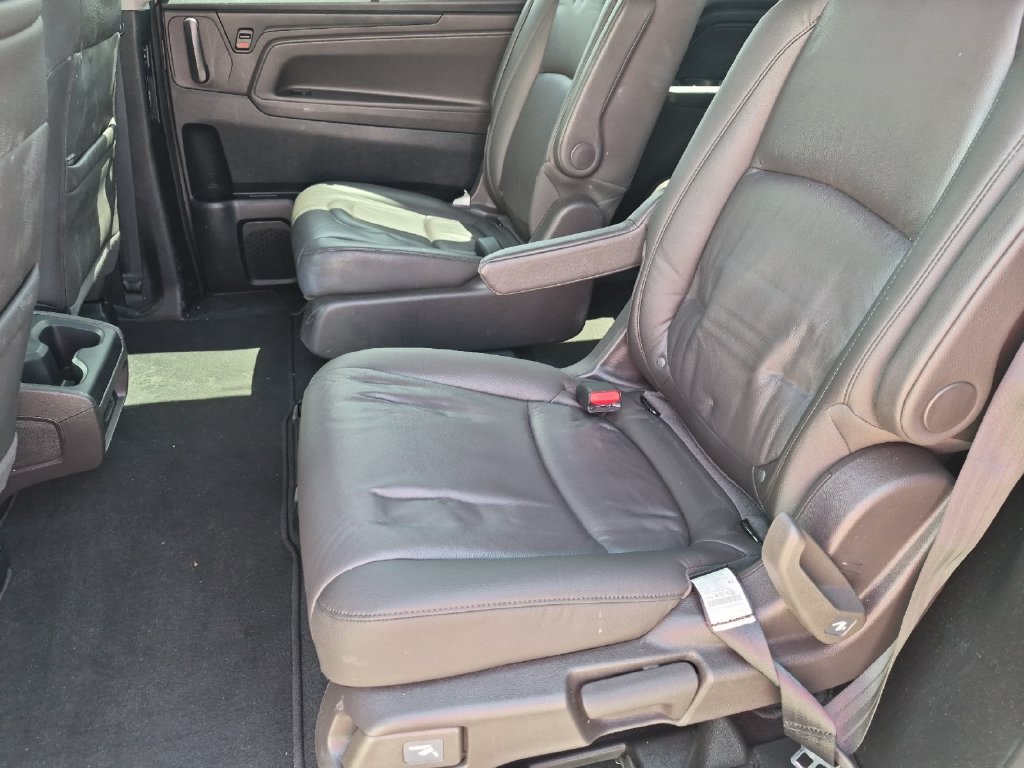 Used 2018 Honda Odyssey Touring image 12