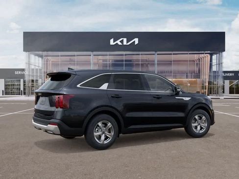 Certified 2026 Kia Sorento LX FWD image 6