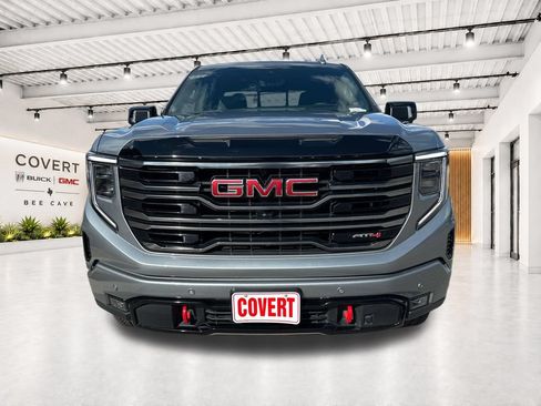 Used 2025 GMC Sierra 1500 AT4 w/ AT4 Premium Package AWD/4WD image 3